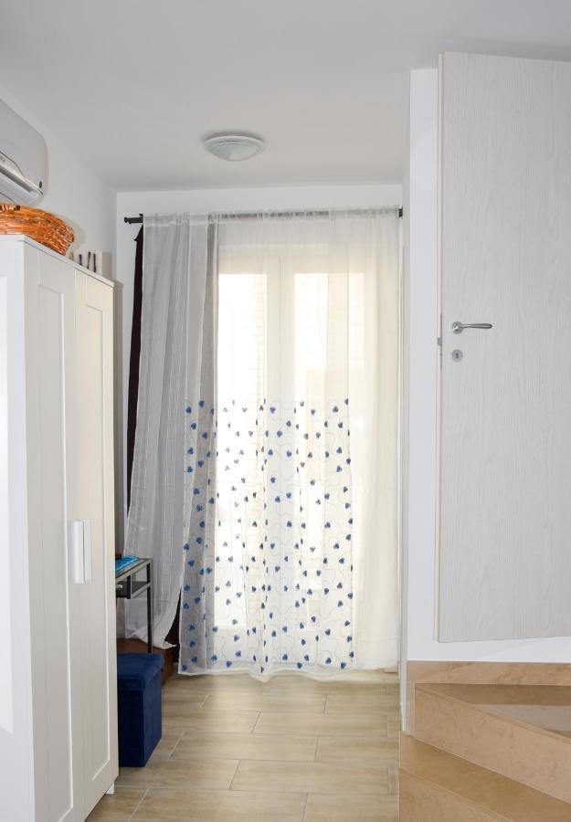 Casa Rodolovich Locazione Breve Apartment โปลีญาโนอามาเร ภายนอก รูปภาพ